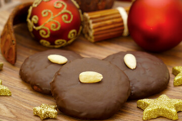 Fototapeta na wymiar Gingerbread with almond with christmassy decoration