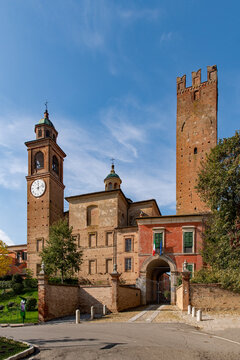 Die Burg Castelnuovo Fogliani in der Emilia-Romagna in Italien
