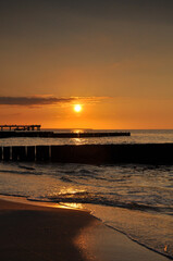 Fototapeta premium Beautiful sunset on the sea in autumn