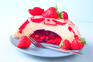 Erdbeer-Panna-Cotta