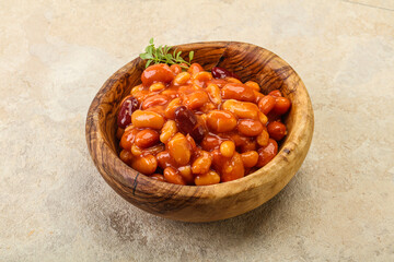 Baked kidney in tomato sauce