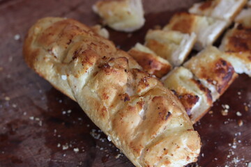 Garlic bread, the delicious accompaniment of barbecue gaucho.