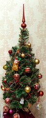Christmas tree with toys