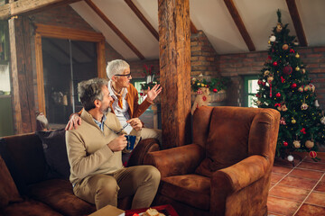 Obraz premium They fell in love with books