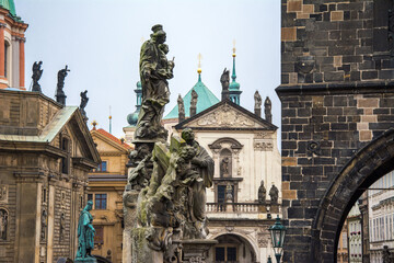 Innenstadt von Prag, mir Blick auf eine Kirche