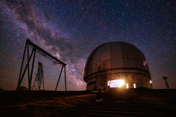 Special astrophysical observatory against starry night sky with milky way - obrazy, fototapety, plakaty