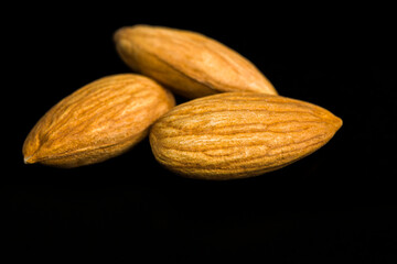 almonds that are used for food