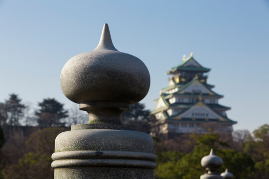 鴫野橋の擬宝珠と大阪城