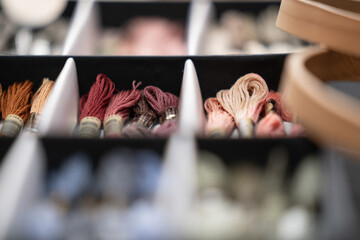 macro y desenfoque de madejas de hilos