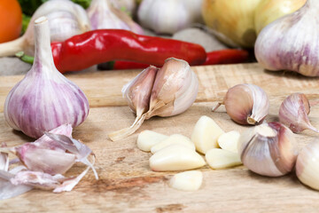garlic spices on the kitchen table