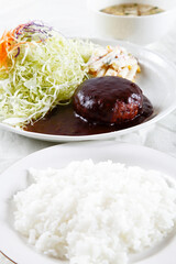 ライスとハンバーグとスープ