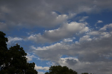 曇り空