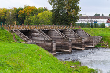 Fototapeta premium Wooden lock of Tikhvinka river