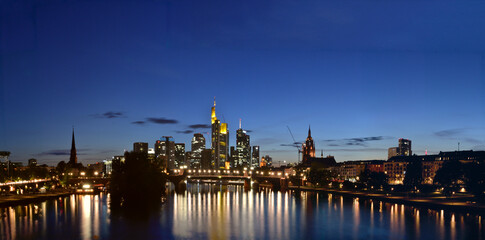 Fototapeta na wymiar Nighttime view of Frankfurt on Main