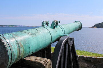 Kanone aufs Meer