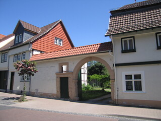 Fototapeta na wymiar Tor Bauernhof in Wanfried, Fachwerkstadt in Hessen