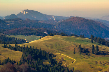Trzy Korony summit of the Three Crowns Massif. View from Rozdiela Pass, Pieniny Mountains in autumn.