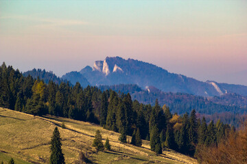 Trzy Korony summit of the Three Crowns Massif. Pieniny Mountains in autumn.