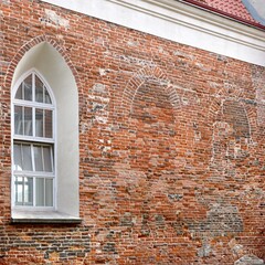 Gdańsk – Kościół św. Ducha – zamurowane okna gotyckie © Chalkon