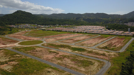 Fototapeta na wymiar Vista aérea de empreendimento imobiliário, loteamento em Palhoça, Santa Catarina Brasil 