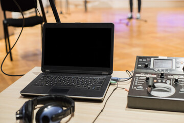 Technical equipment for live streaming on little table in event room