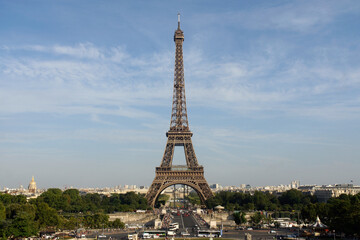 Fototapeta na wymiar Paris (France). View of the Eiffel Tower from the Trocadero square in the city of Paris