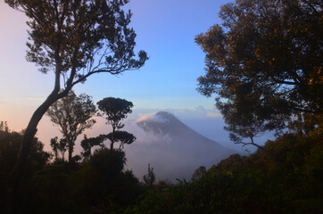 Obraz premium Beautiful morning in the mountain