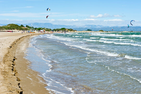 Kite surfing and windsurfing off Riumar beach, near Deltebre,  Parc Natural del Delta de l'Ebre, Castell&oacute;n,  Eastern Spain