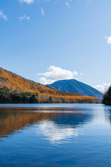 【栃木県】秋の奥日光 湯ノ湖と男体山