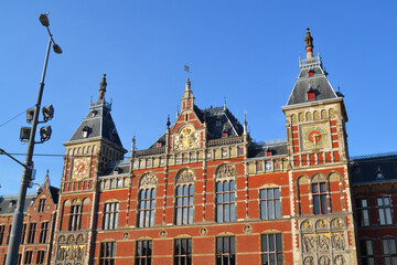 Fototapeta na wymiar Central railway station building in Amsterdam city, The Netherlands.