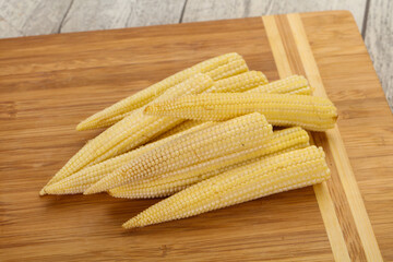 Raw baby corn