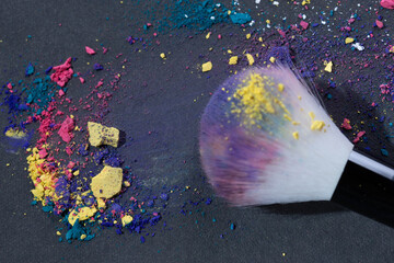 colored powder powder brush
