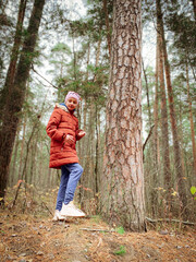 Naklejka premium child autistic in the forest