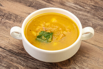 Pea soup with smoked meat