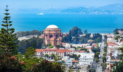 View of San Francisco's Marina District from Pacific Heights. - obrazy, fototapety, plakaty