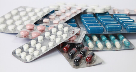 Différentes plaquettes de médicaments