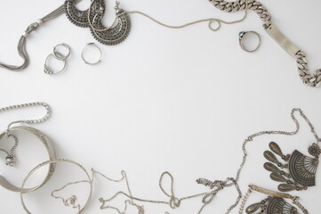 bijoux argent fond blanc