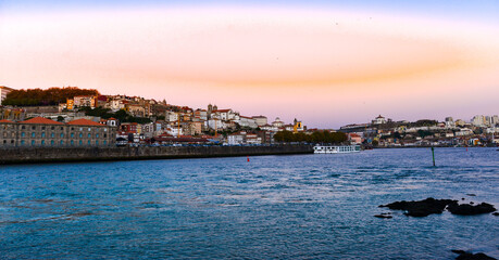 Fototapeta na wymiar Sonnenuntergang in Porto