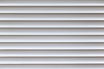 Obraz premium Horizontal white lines of a Persian Window Blinde made of polyester