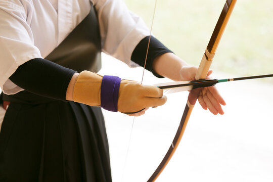 日本の伝統的武道、弓道