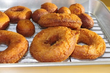 自家製のドーナツ