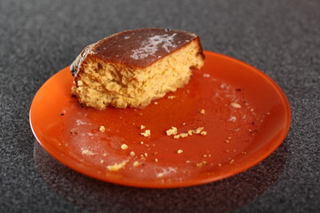 Sweet yeast cake