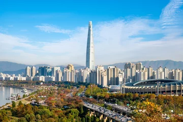 Fototapete Seoel Autumn scenery of the Han River in Seoul, South Korea in 2020.