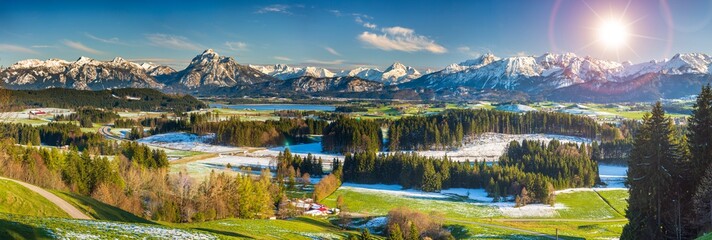 Panorama Landschaft mit Berge im Allgäu bei Füssen