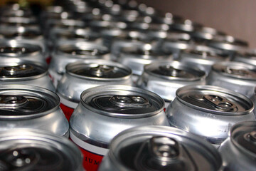 Aluminum metal tin soft drinks or beer can top lid with ring pull