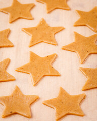 star shape christmas gingerbrad cookies work in progress