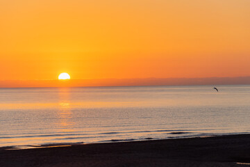 Salida del sol en el Mediterráneo. 
Sunrise in the Mediterranean.
