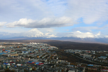 Fototapeta na wymiar the city of Petropavlovsk-Kamchatsky in autumn.