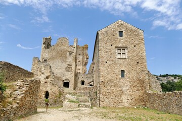 Fototapeta premium Vestiges du château de Saissac en ruines
