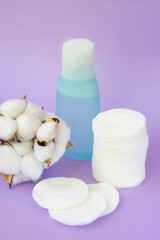 Composition made of cosmetic products for cleansing face and removing makeup.Cotton pads, cotton...